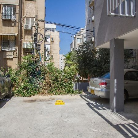 Apartments4you Maya Bat Yam Bagian luar foto