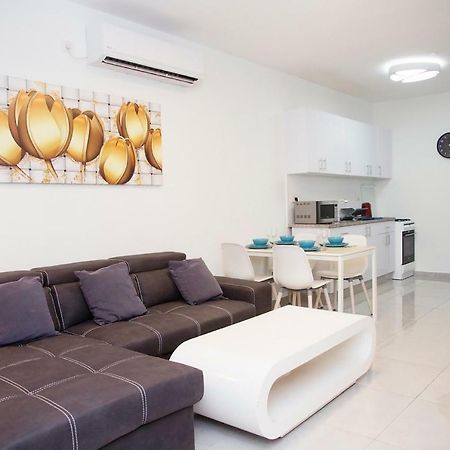 Apartments4you Maya Bat Yam Bagian luar foto