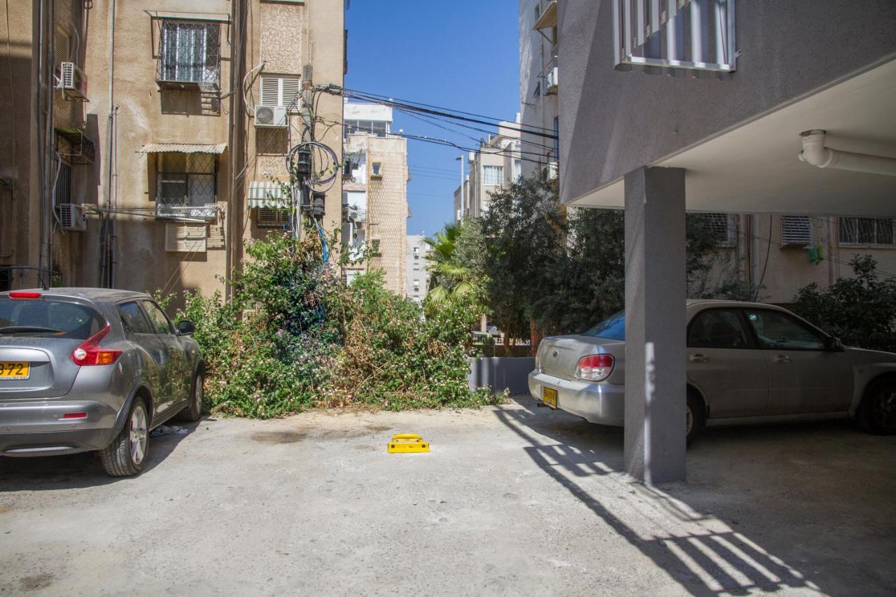Apartments4you Maya Bat Yam Bagian luar foto
