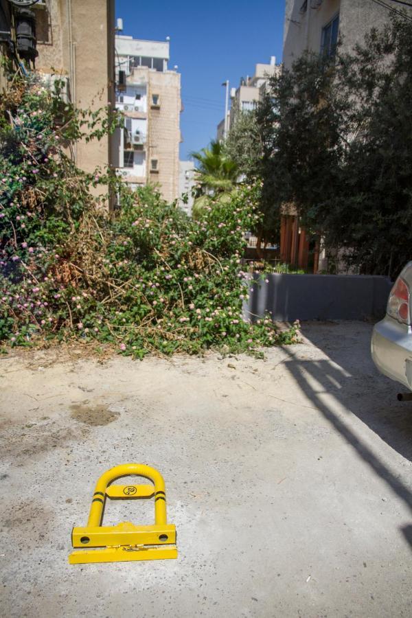 Apartments4you Maya Bat Yam Bagian luar foto