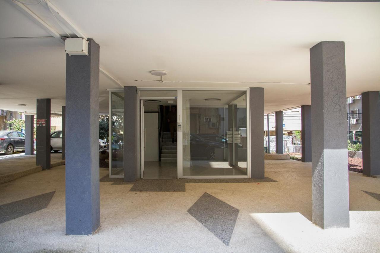 Apartments4you Maya Bat Yam Bagian luar foto