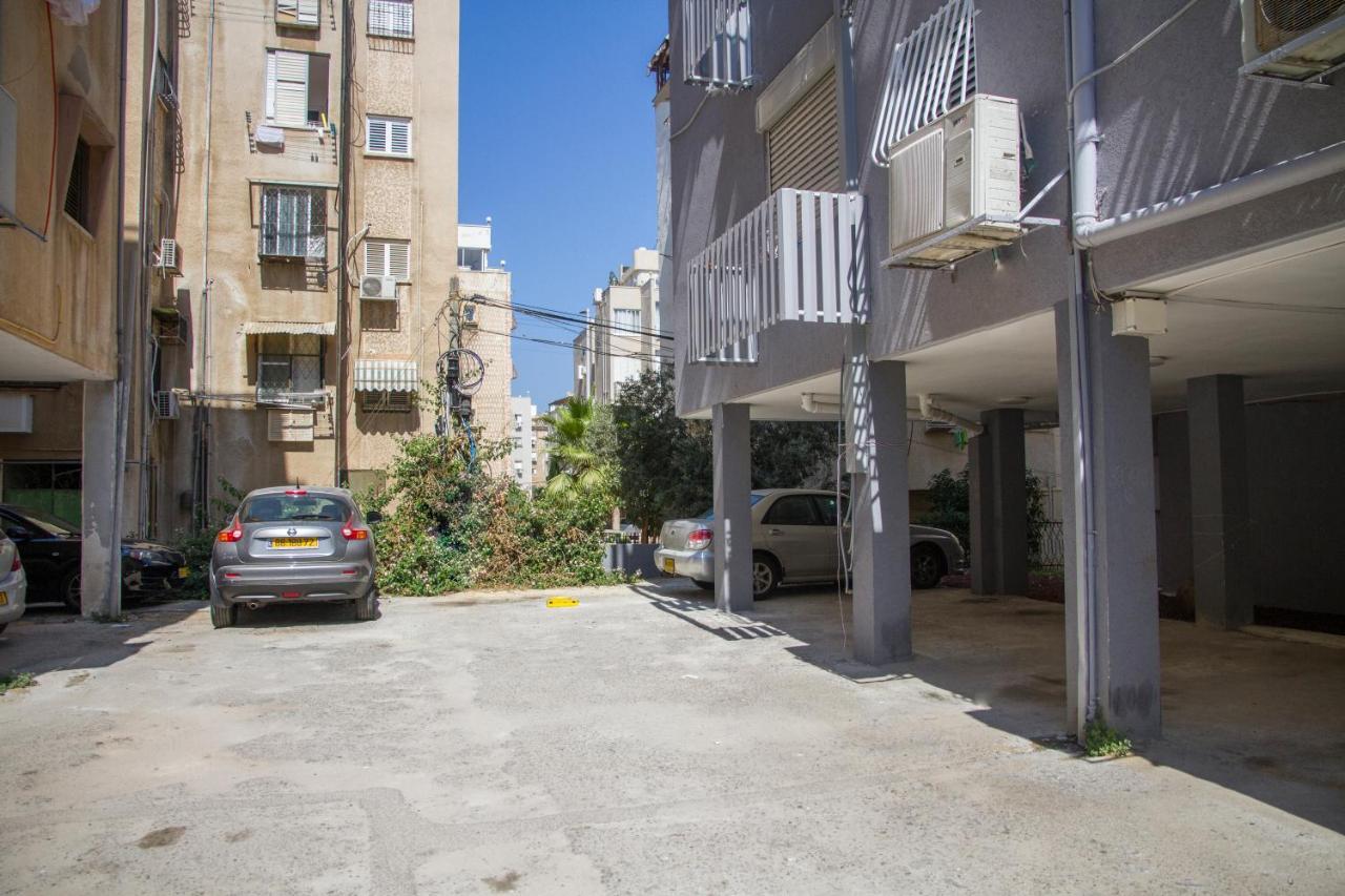 Apartments4you Maya Bat Yam Bagian luar foto