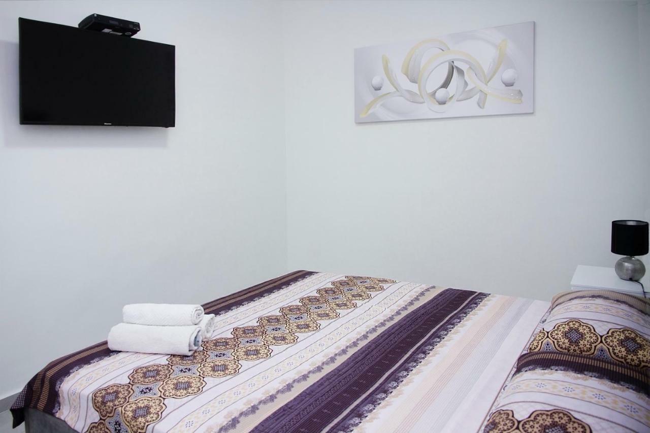 Apartments4you Maya Bat Yam Bagian luar foto
